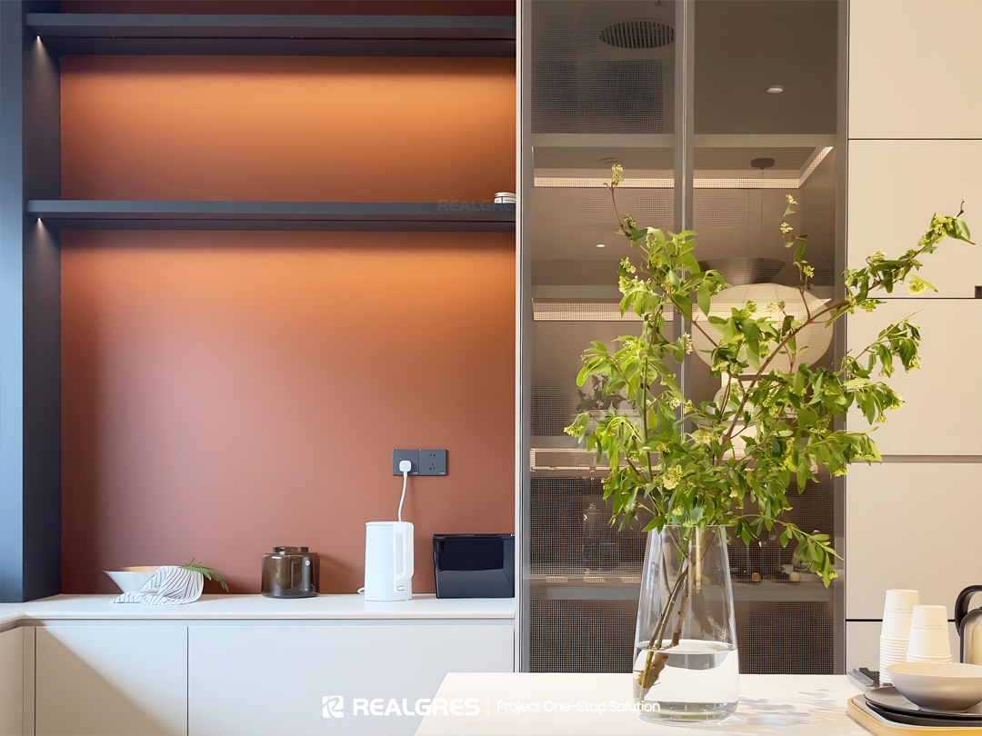 White Cabinets Quartz Countertops