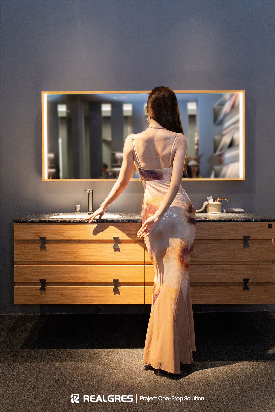 solid wood bathroom vanity cabinet
